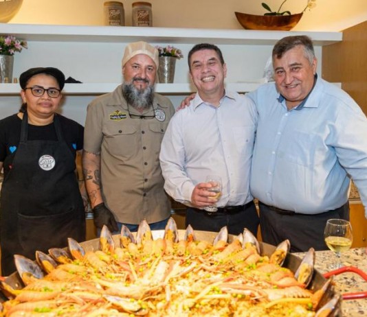 AVL reúne associados e convidados em evento de confraternização