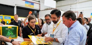 ESPECIAL CARNAVAL  Prefeito acompanha treinamento de ambulantes na Bara Funda