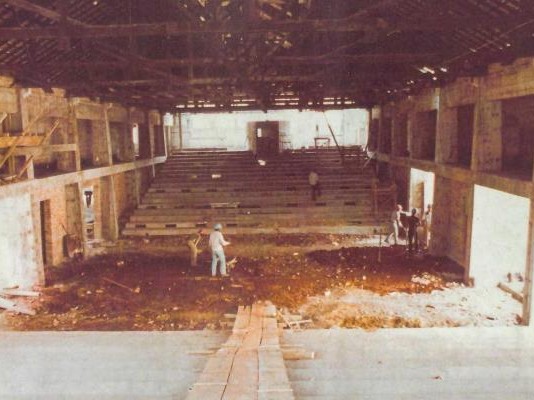 Sesc Pompeia tem visita monitorada para contar história do prédio