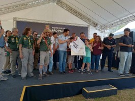 PARQUE ORLANDO VILLAS BÔAS Prefeito entrega área revitalizada à população PARQUE ORLANDO VILLAS BÔAS Prefeito entrega área revitalizada à população