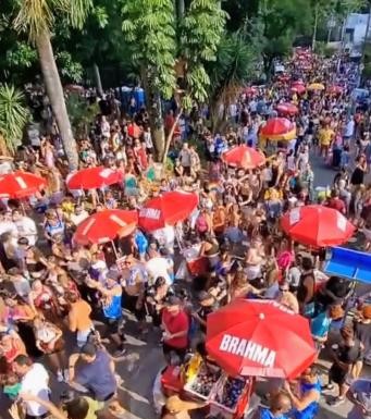ESPECIAL CARNAVAL  Folia continua com passagem dos blocos na região