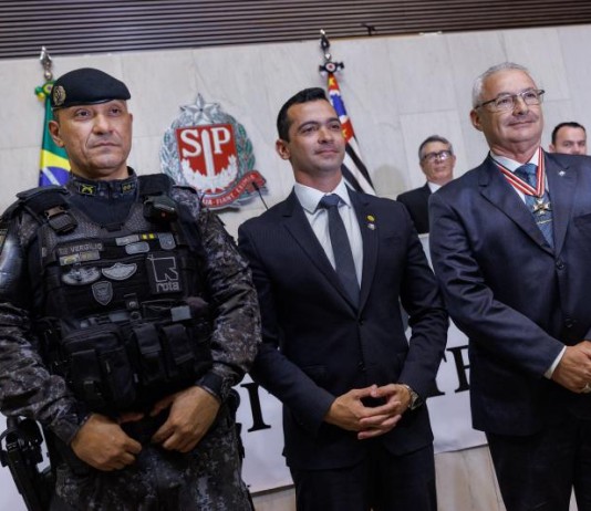 Ex-subprefeito coronel Telhada recebe homenagem da Assembleia Legislativa