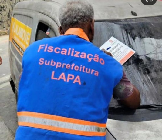 Sub Lapa faz ação para fiscalizar veículos abandonados