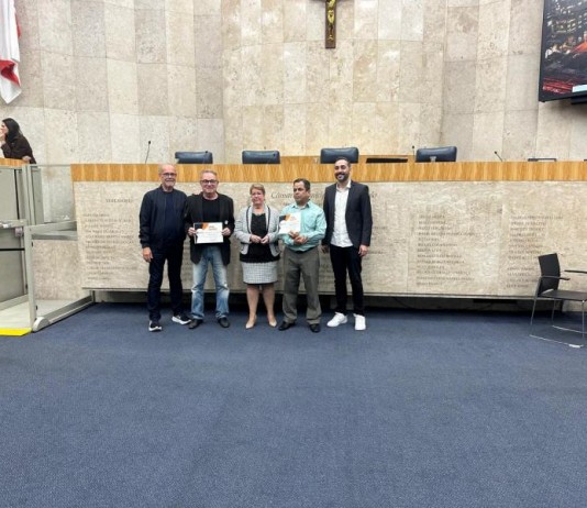 Câmara Municipal prestigia jornais de bairro com solenidade oficial