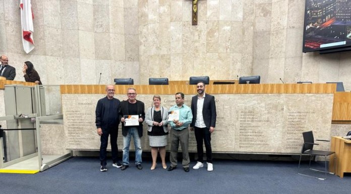 Câmara Municipal prestigia jornais de bairro com solenidade oficial