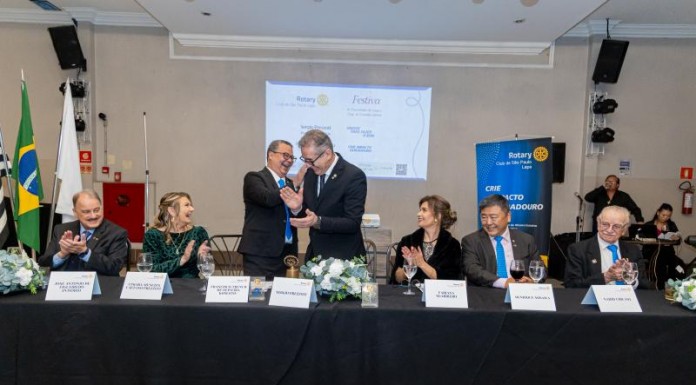 Francisco Komatsu assume presidência do Rotary Lapa