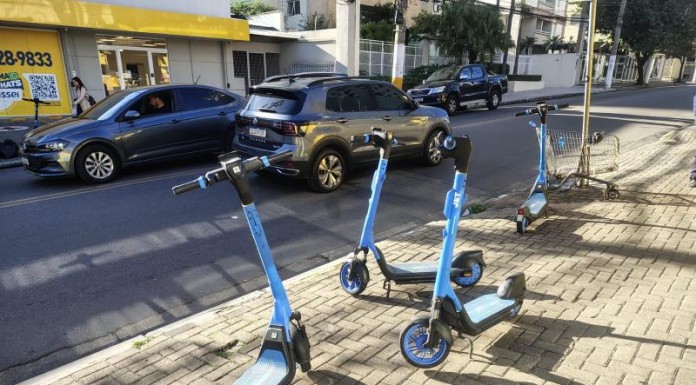Patinetes elétricos de aluguel “invadem” Lapa e região
