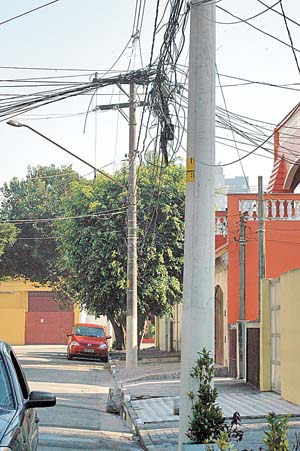 Moradores recorrem à Prefeitura